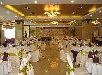 Moonstar Hotel Ya'an Bagian luar foto